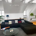 Luxurious Mozart Apartment